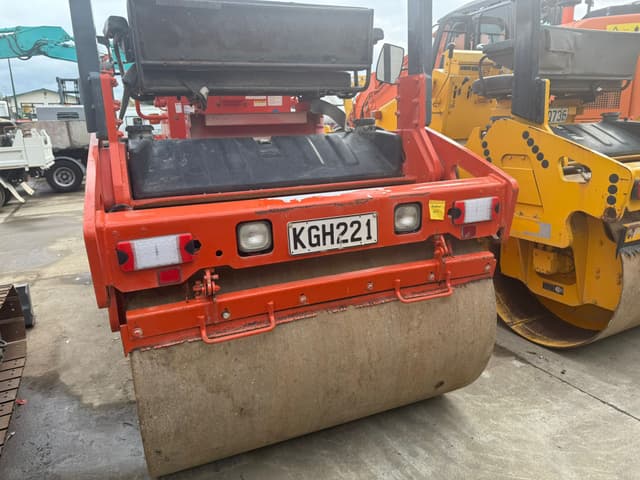 Sakai SW652 Tandem Roller Year: 2009 Unit 2 - photo 2