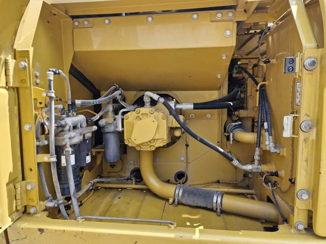 Used CAT 320GX Crawler Excavator | 2022 Model – Reliable & Well-Maintained - photo 6