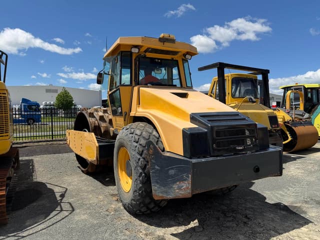 Used 2006 Dynapac CA252D Road Roller | Strong Performance & Ready to Work - photo 2